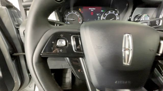 Used 2022 Lincoln Corsair AWD w/ Equipment Group 101A image 28