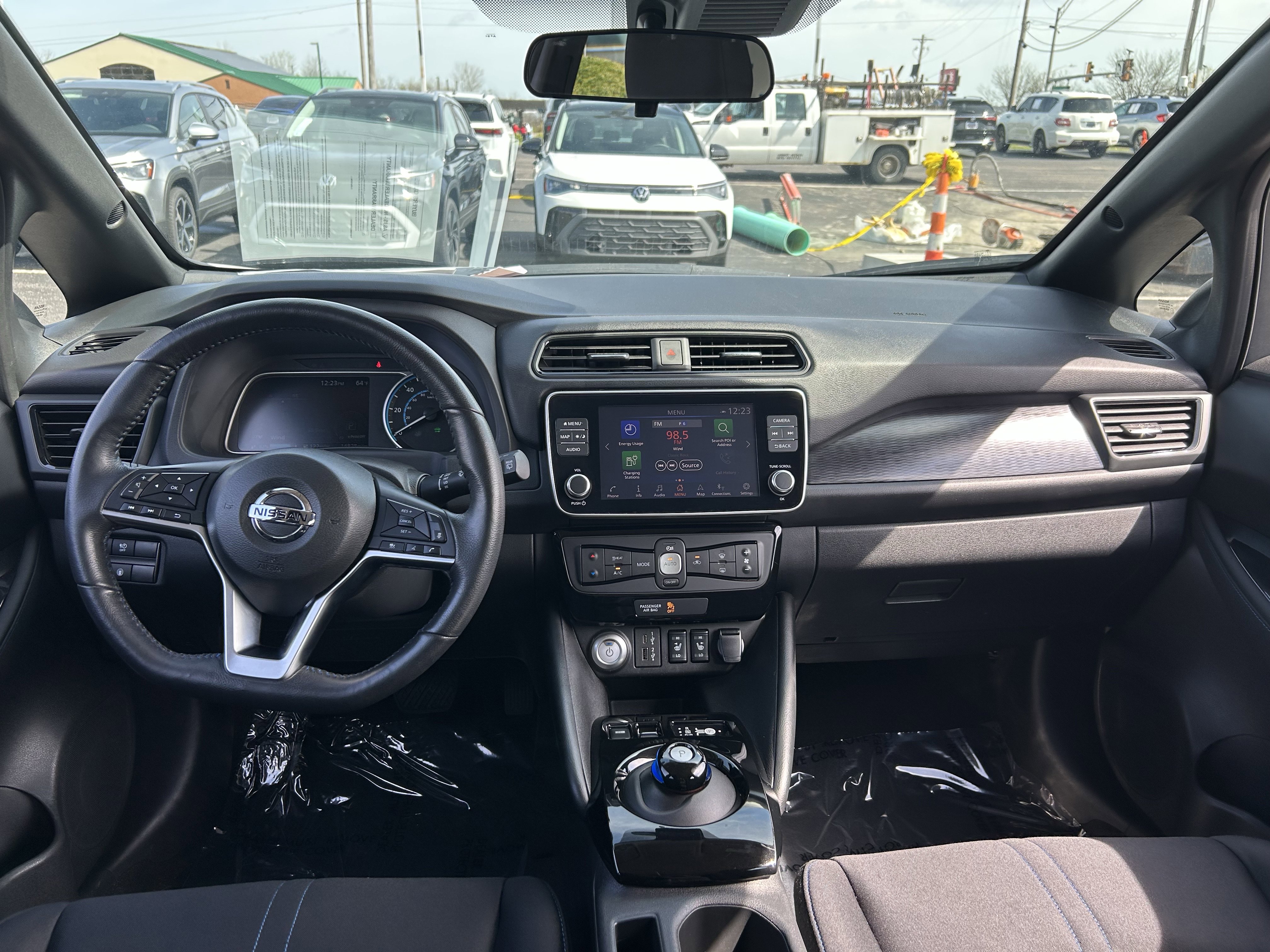 Used 2022 Nissan Leaf SV image 9