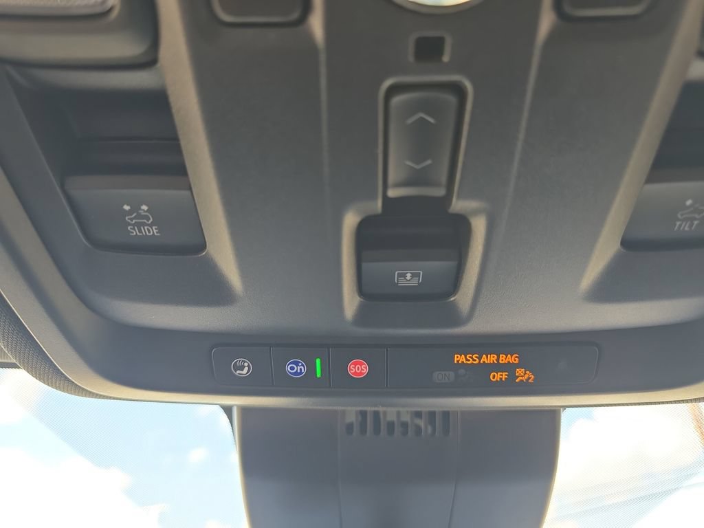 Used 2025 Chevrolet Tahoe High Country AWD/4WD image 42