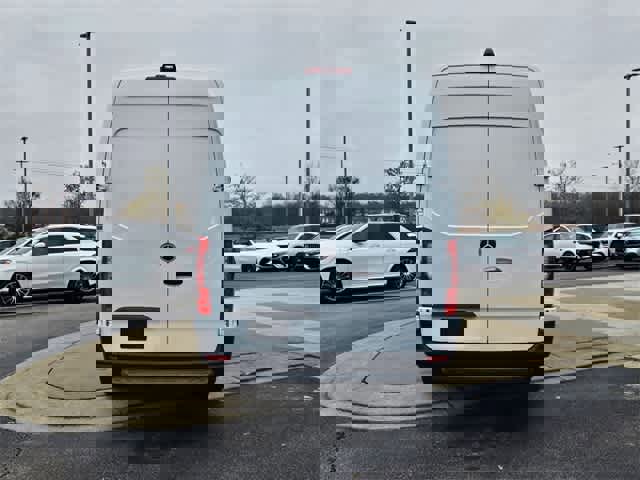 Used 2024 Mercedes-Benz Sprinter 2500 w/ Acoustic Package image 7