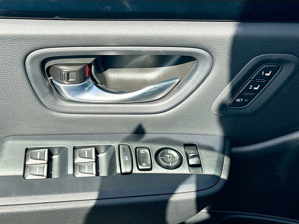 Certified 2025 Honda Pilot Touring image 20