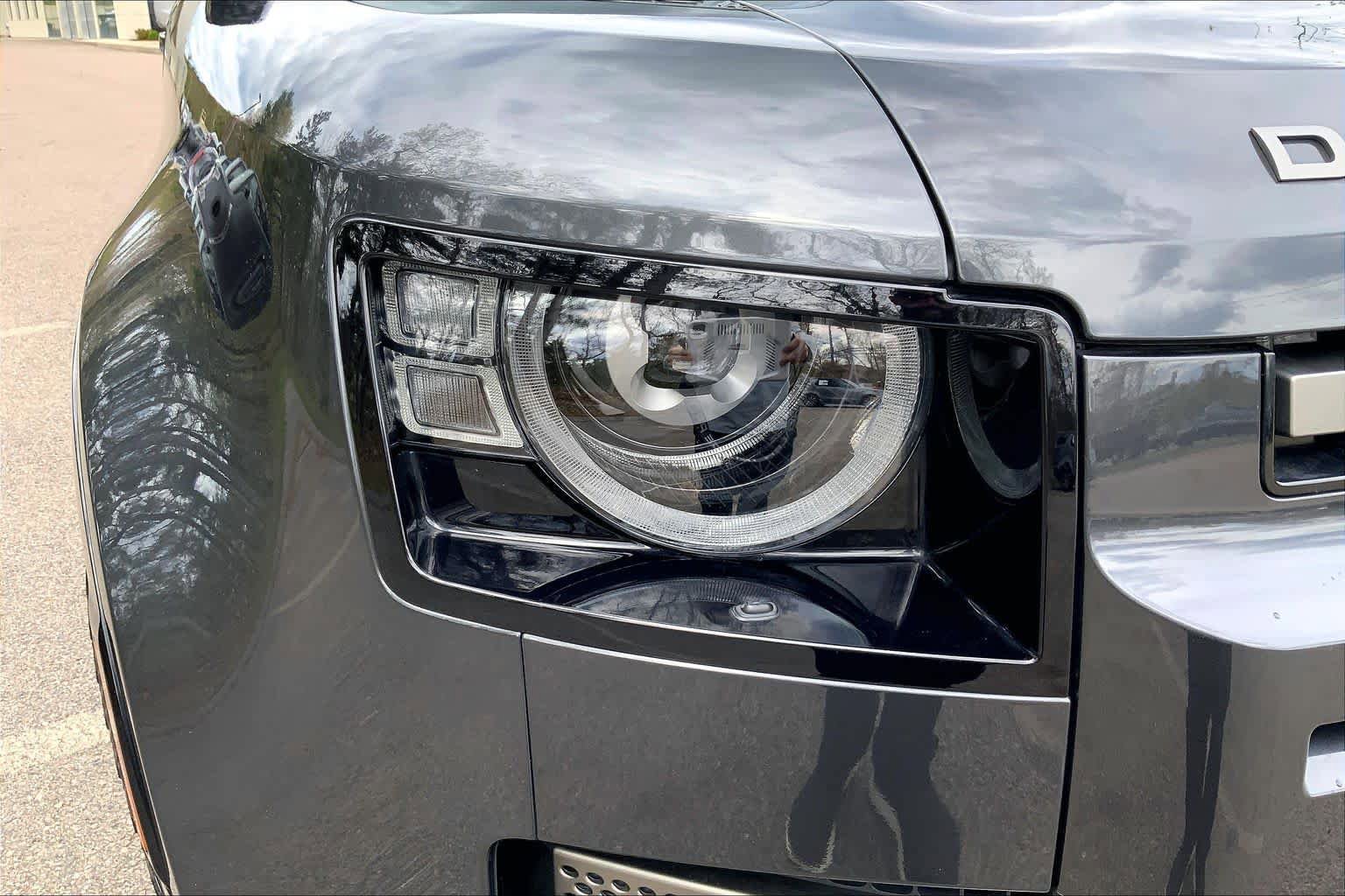 Used 2022 Land Rover Defender 110 X-Dynamic HSE AWD/4WD image 25