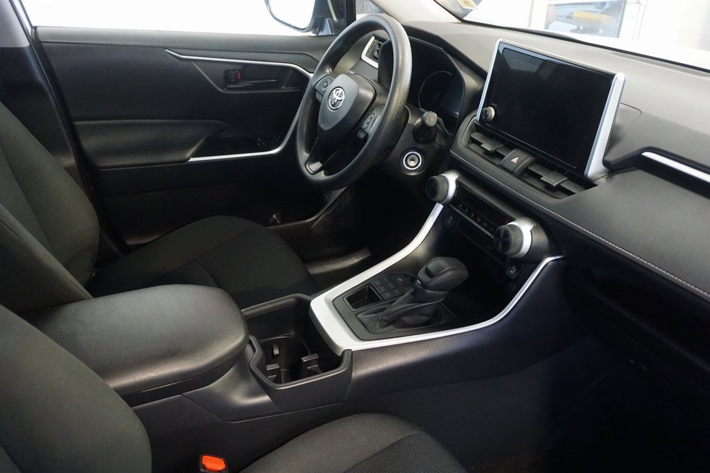 Certified 2025 Toyota RAV4 LE image 24