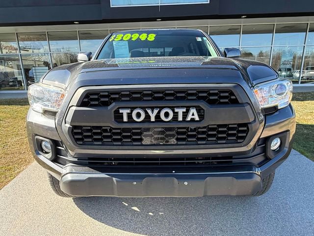 Used 2020 Toyota Tacoma SR image 3