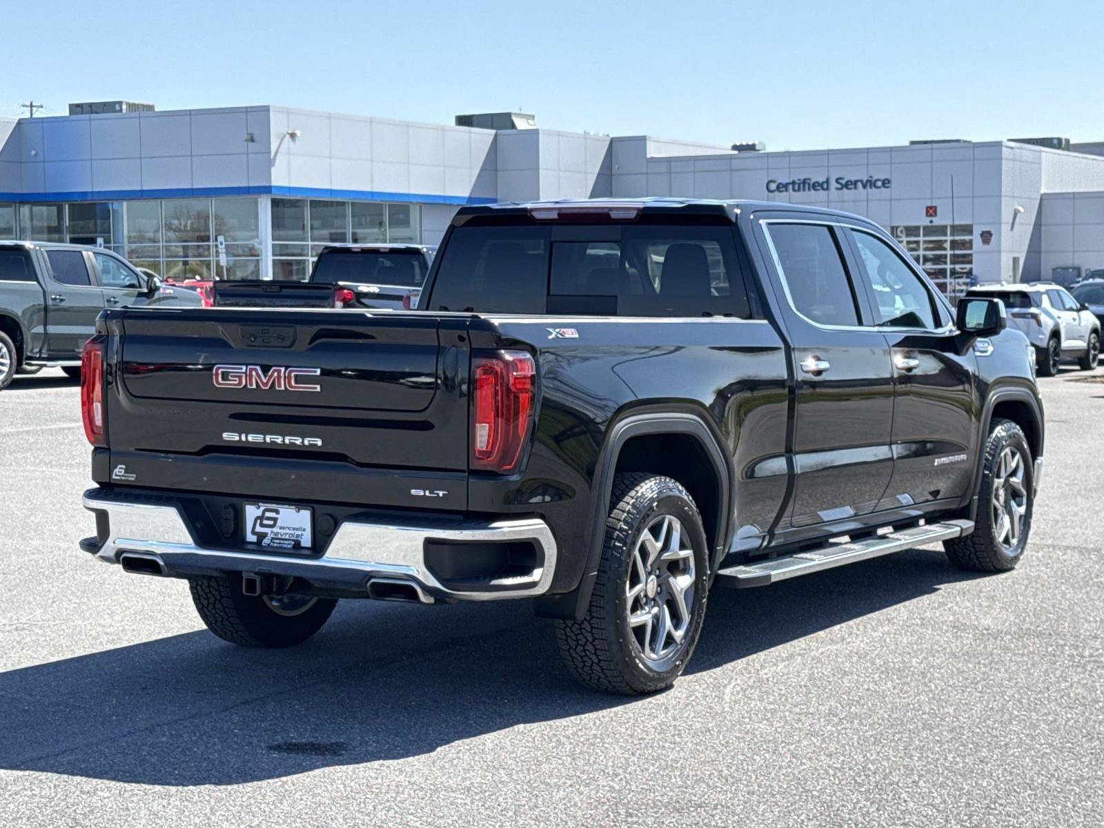 Used 2023 GMC Sierra 1500 SLT w/ SLT Premium Package image 23
