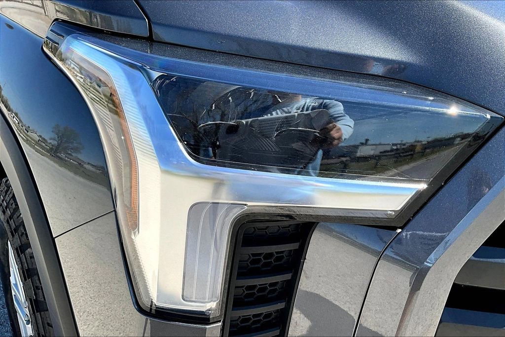 Used 2024 Toyota Tundra SR5 w/ SR5 Premium Package AWD/4WD image 26