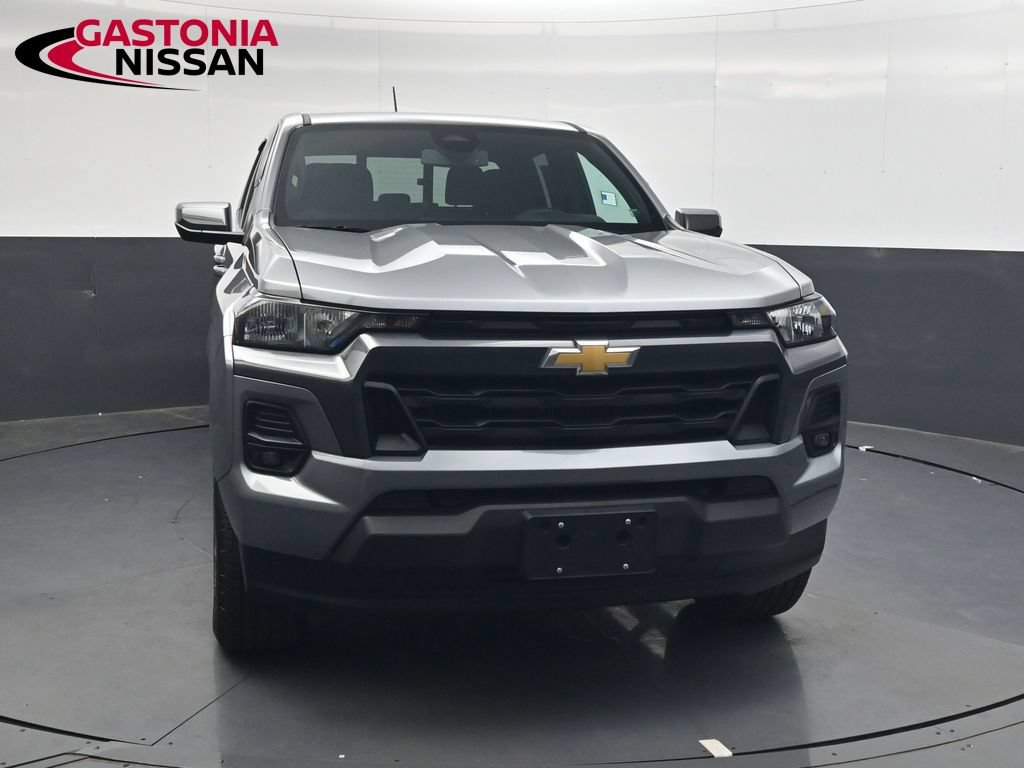Used 2024 Chevrolet Colorado LT w/ LT Convenience Package II RWD image 11