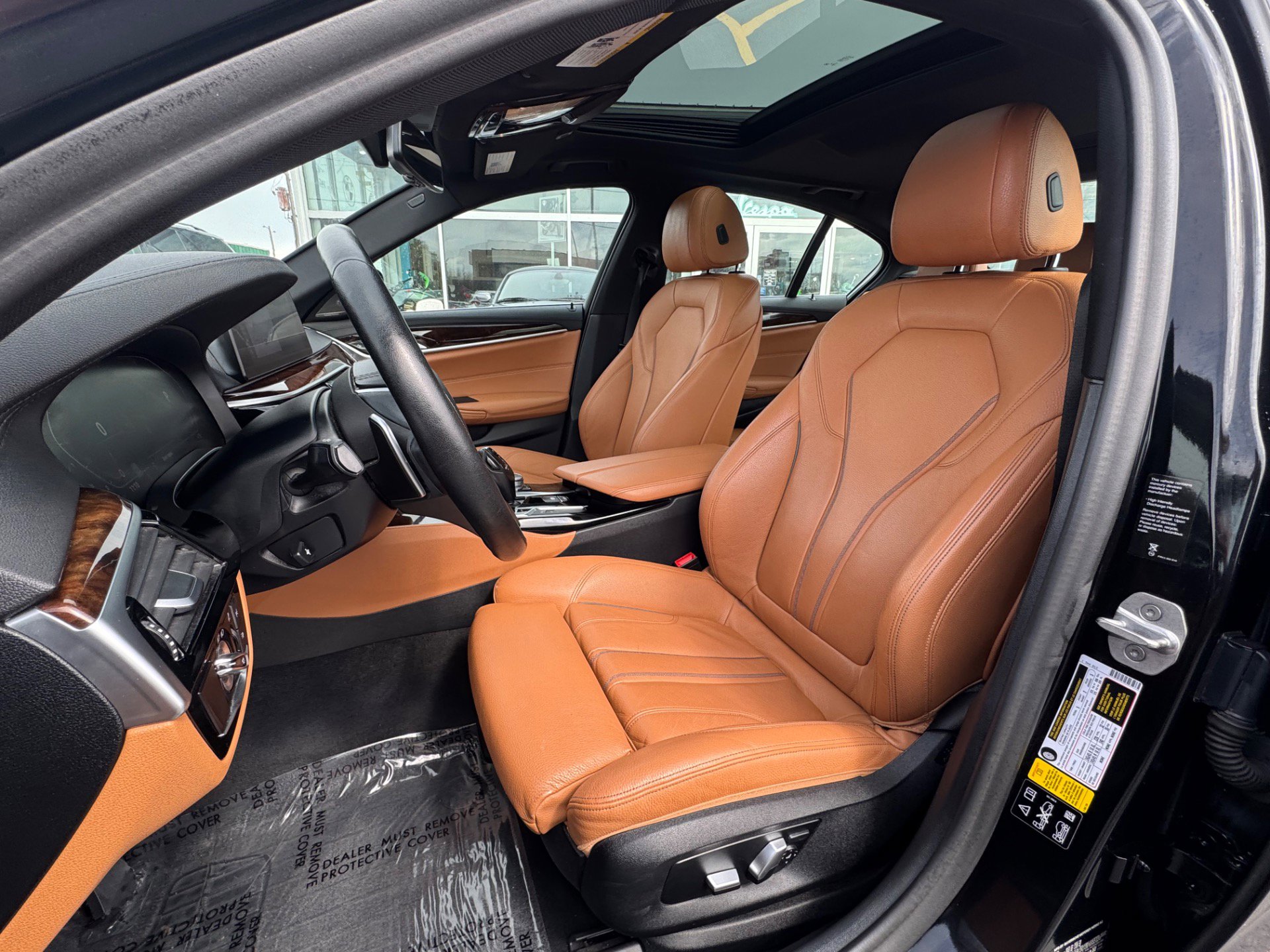Used 2020 BMW 530i xDrive w/ Premium Package AWD/4WD image 2