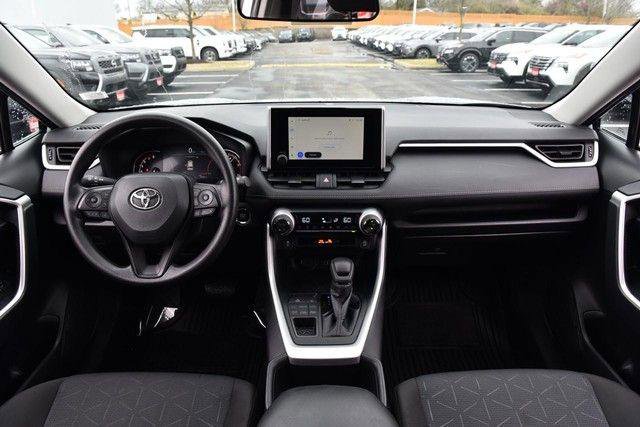 Used 2025 Toyota RAV4 XLE image 8