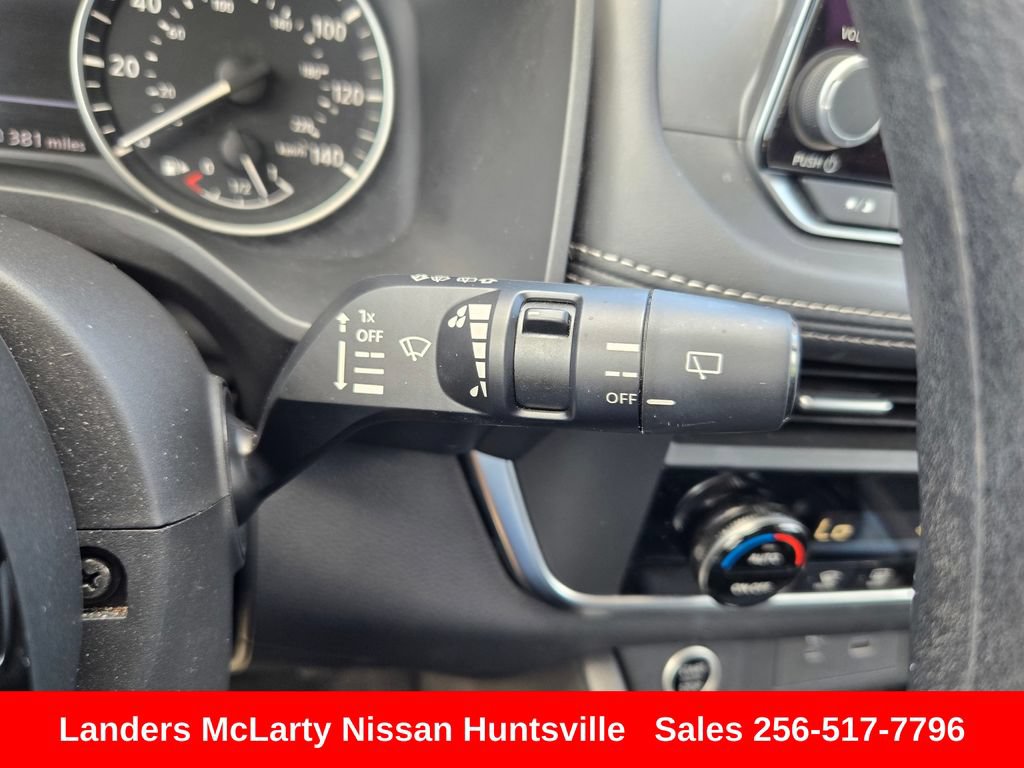 Used 2023 Nissan Rogue SV FWD image 22