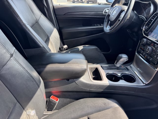 Used 2019 Jeep Grand Cherokee Laredo w/ Laredo X Package RWD image 6