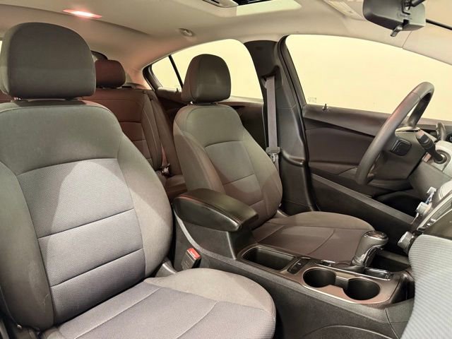 Used 2017 Chevrolet Cruze LT w/ Sun And Sound Package image 27