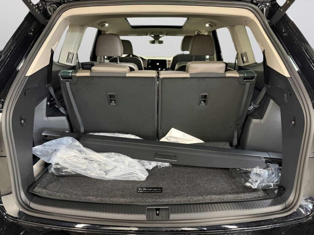 New 2026 Volkswagen Atlas SEL image 9