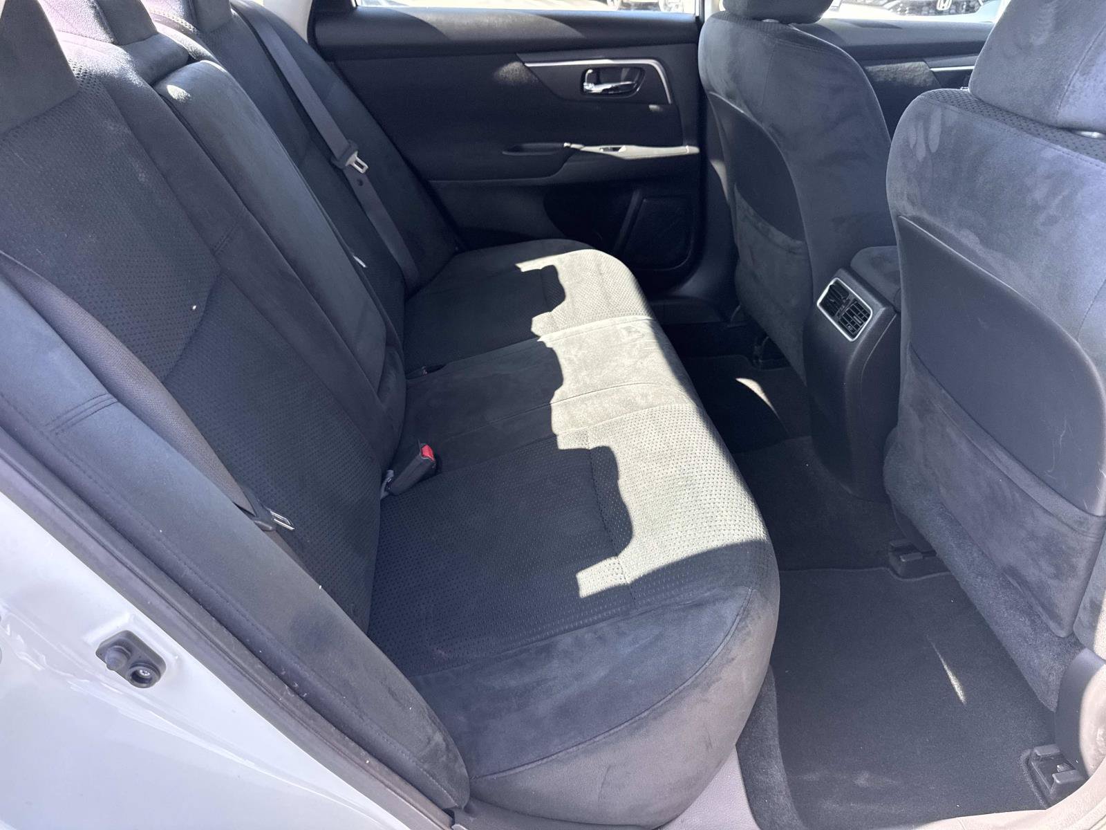 Used 2015 Nissan Altima 2.5 SV w/ Convenience Package FWD image 30