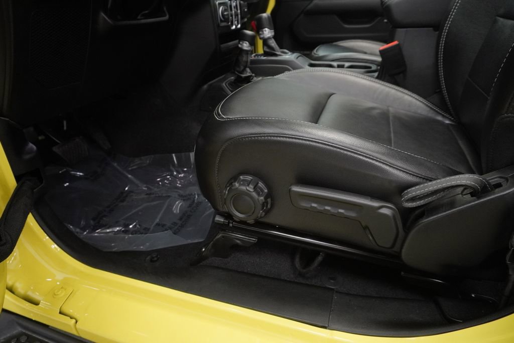 Certified 2023 Jeep Wrangler Unlimited Sahara w/ Cold Weather Group image 39