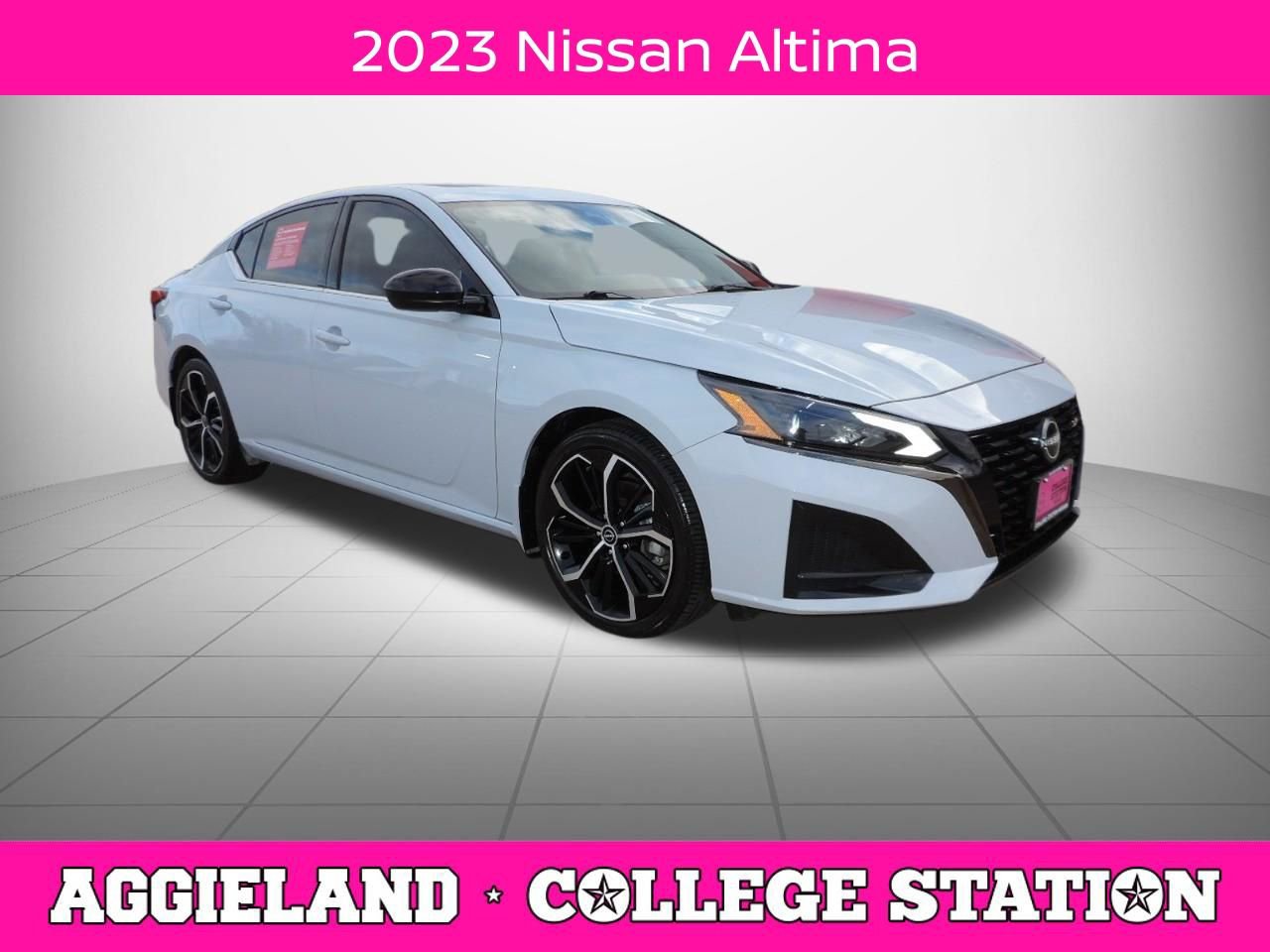 Used 2023 Nissan Altima 2.5 SR w/ SR Premium Package image 1
