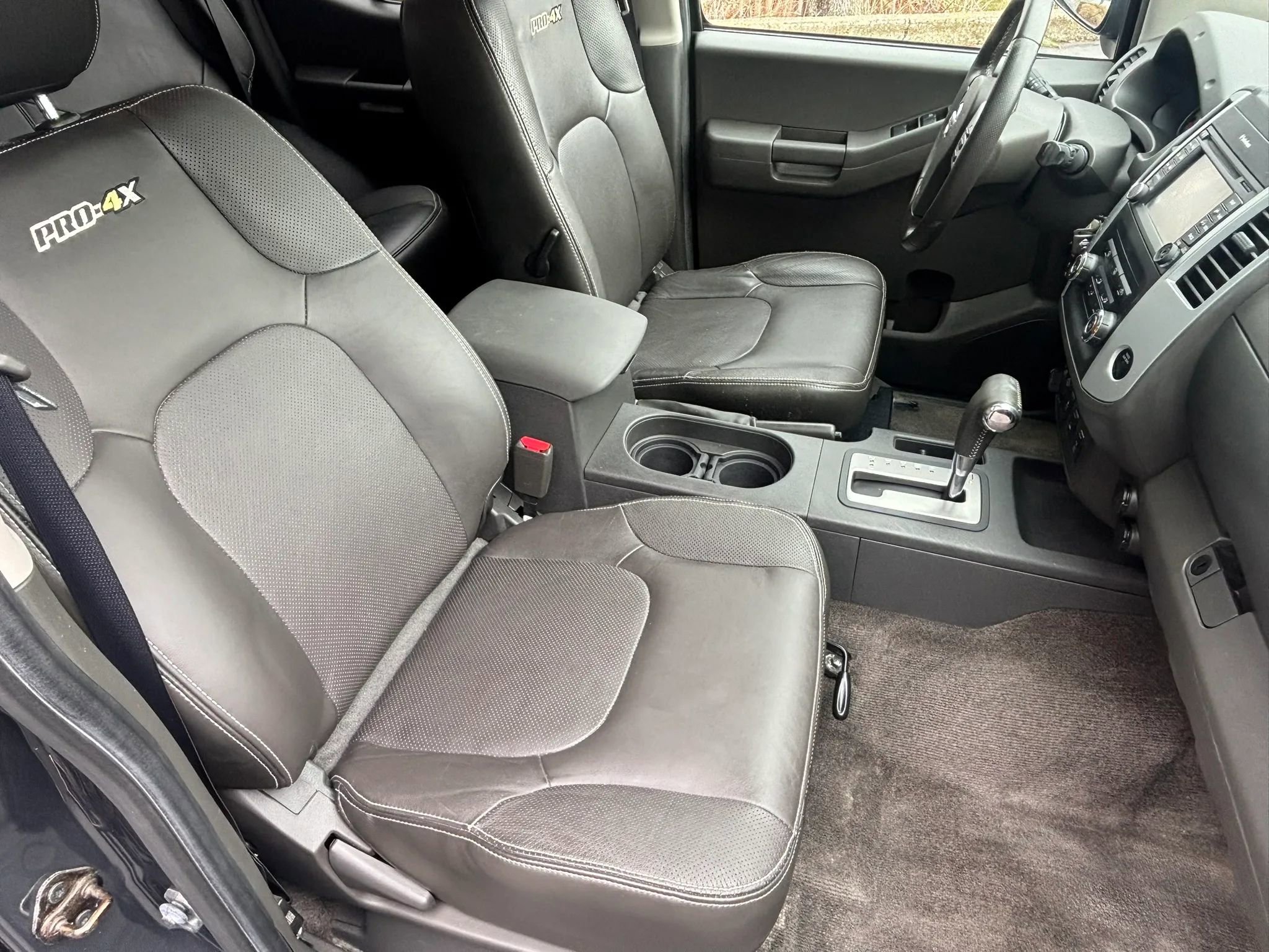 Used 2013 Nissan Xterra PRO-4X w/ Pro-4x Leather Pkg AWD/4WD image 17