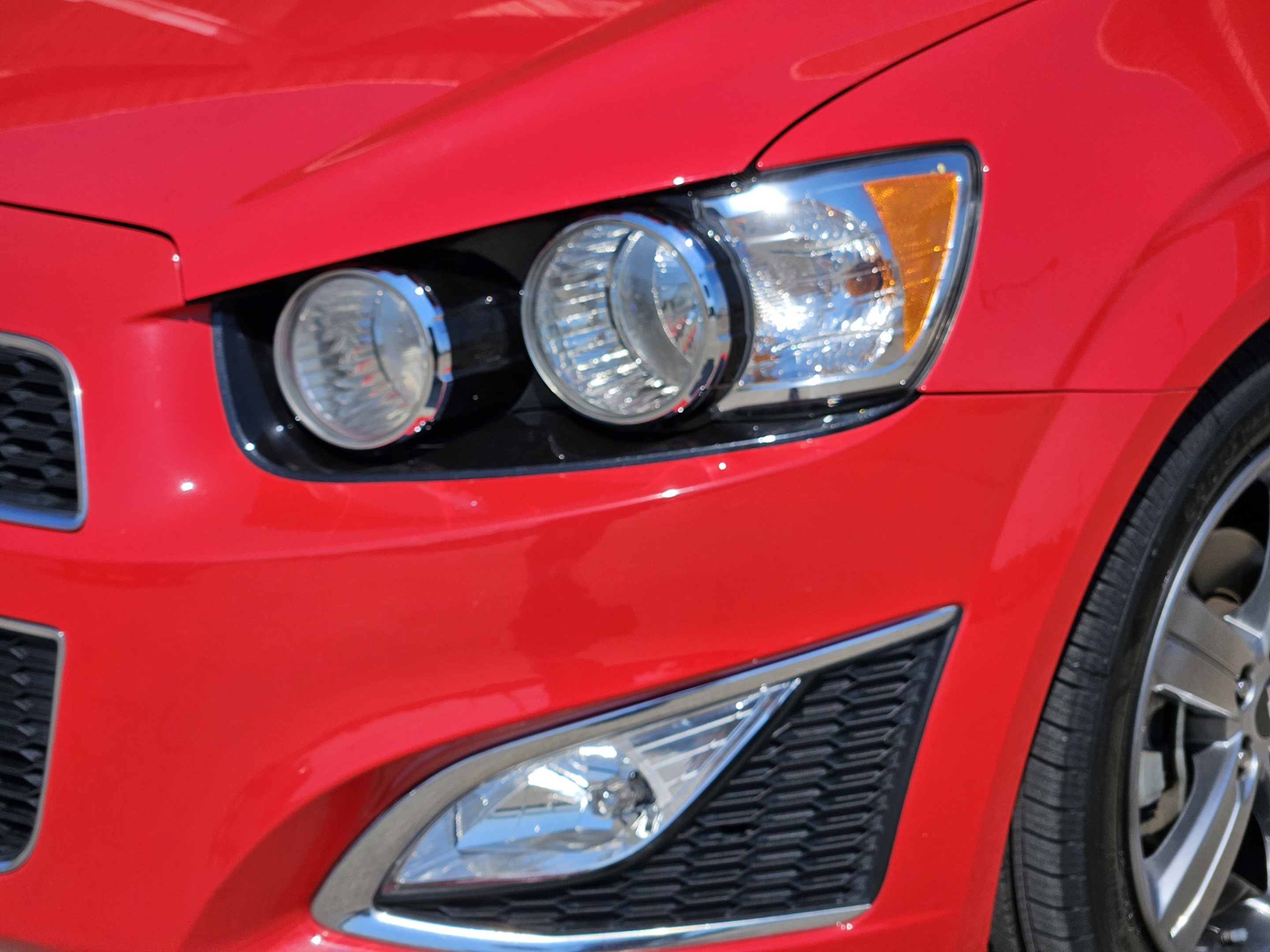 Used 2015 Chevrolet Sonic RS w/ Advanced Safety Package FWD image 11