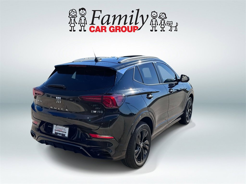 Used 2024 Buick Encore GX Sport Touring image 3