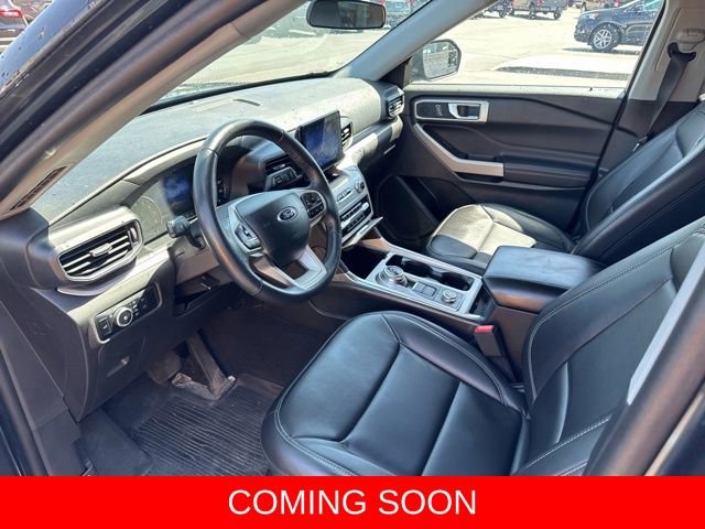 Used 2024 Ford Explorer XLT w/ Equipment Group 202A AWD/4WD image 8