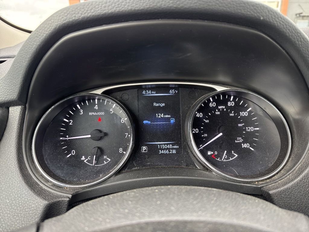 Used 2016 Nissan Rogue SV w/ SV Moonroof Package AWD/4WD image 6