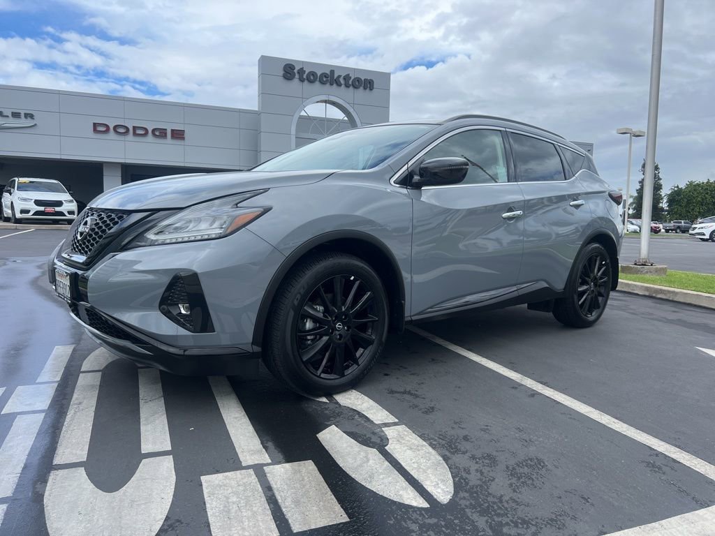 Used 2024 Nissan Murano SV w/ SV Midnight Edition Package image 3