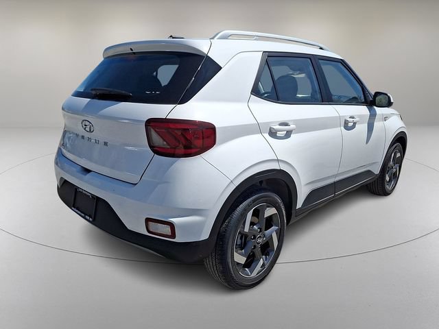 New 2026 Hyundai Venue SEL FWD image 7