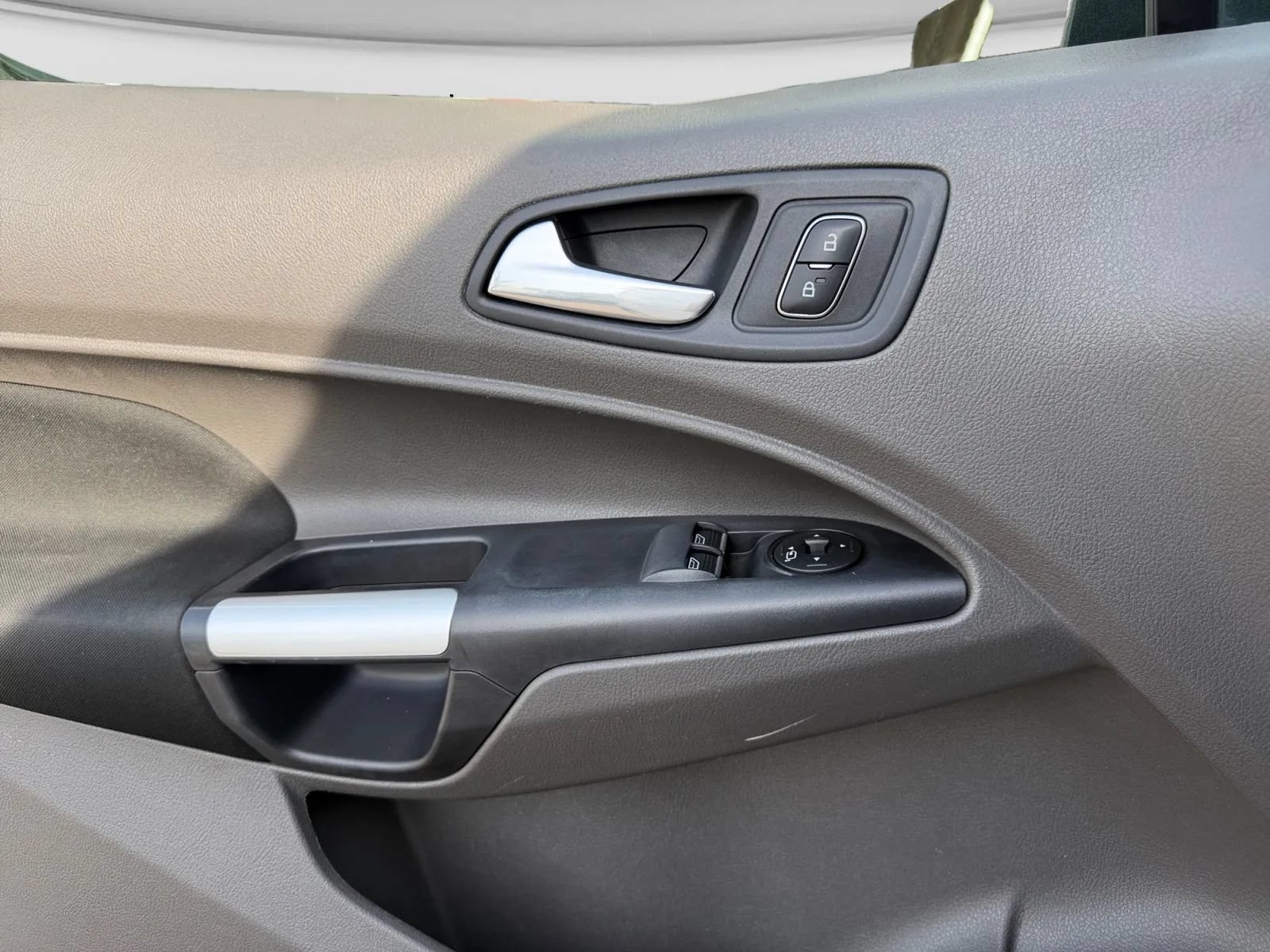 Used 2020 Ford Transit Connect XLT FWD image 14