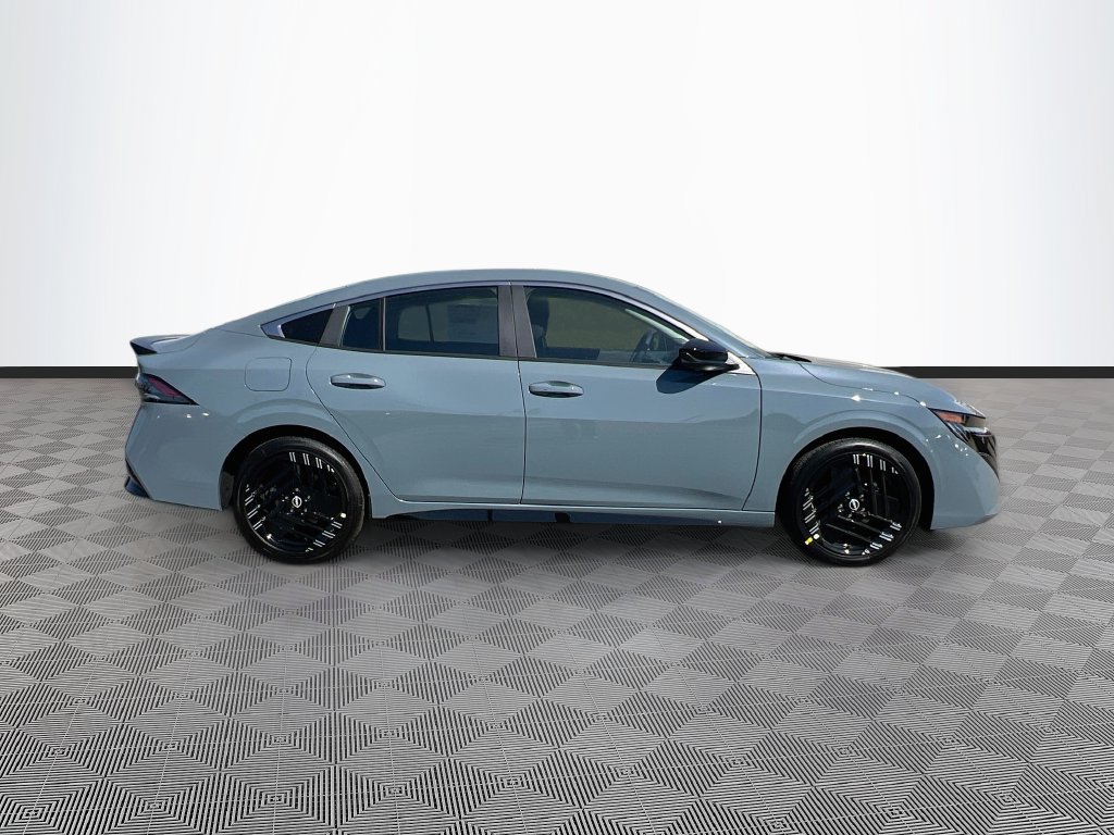 New 2027 Nissan Sentra SR FWD image 8