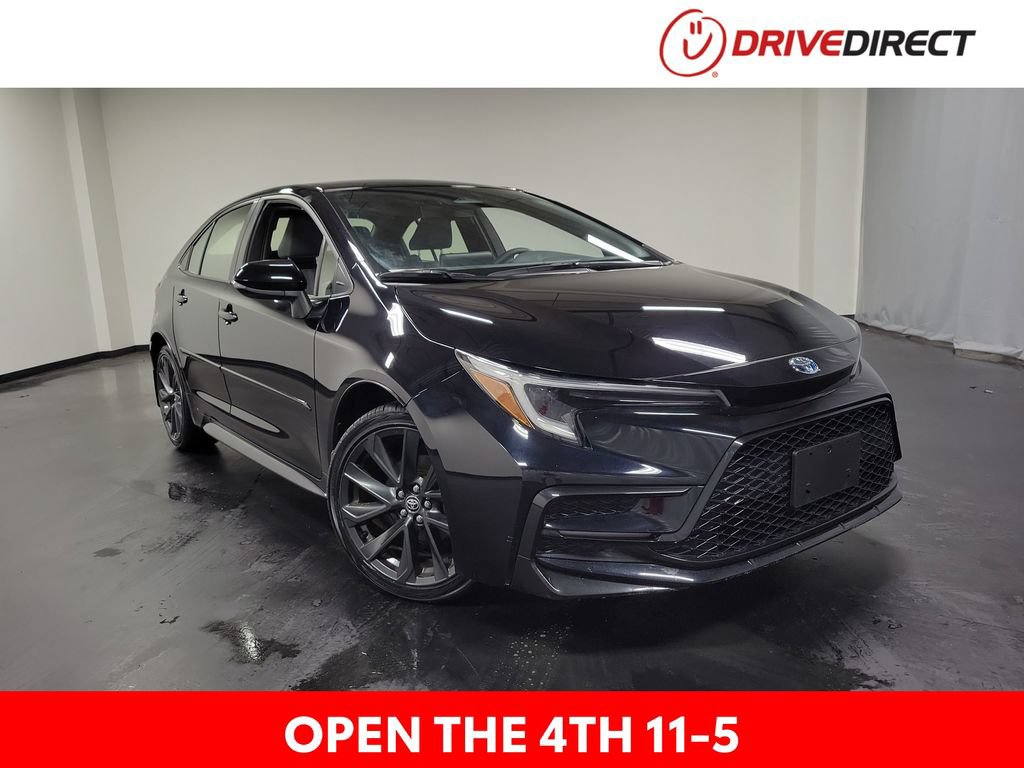 Used 2025 Toyota Corolla SE FWD image 1