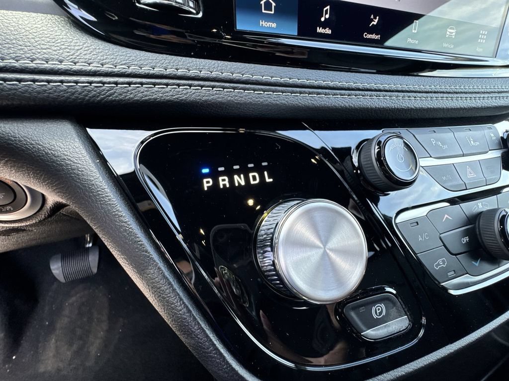 New 2027 Chrysler Pacifica Select AWD/4WD image 26