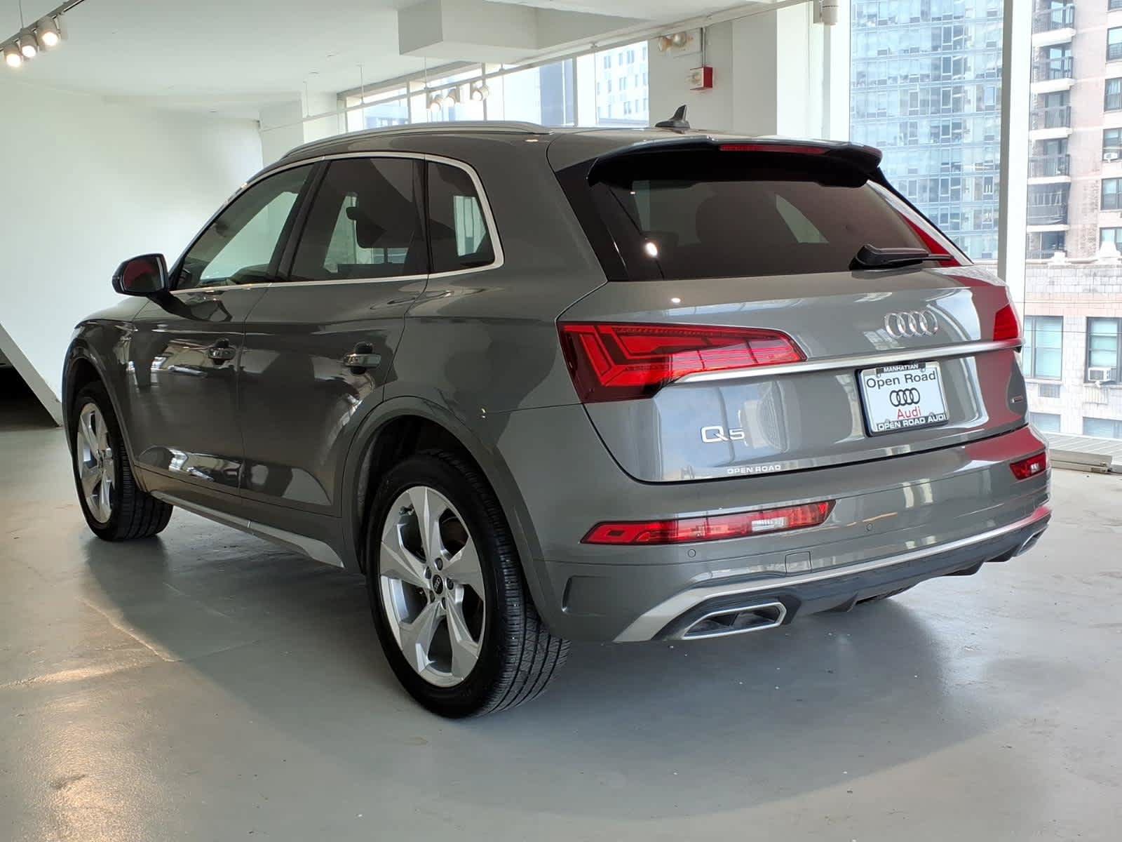Used 2023 Audi Q5 2.0T Premium Plus w/ Premium Plus Package AWD/4WD image 6