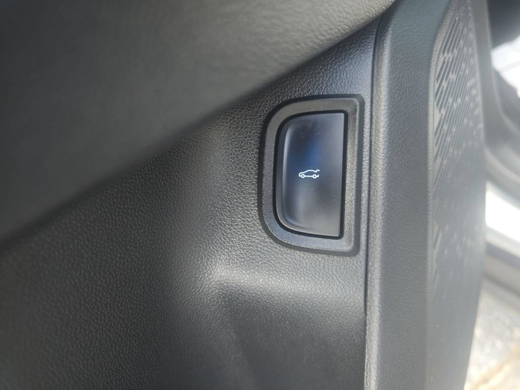 Used 2025 Chevrolet Equinox LT w/ Convenience Package II AWD/4WD image 25