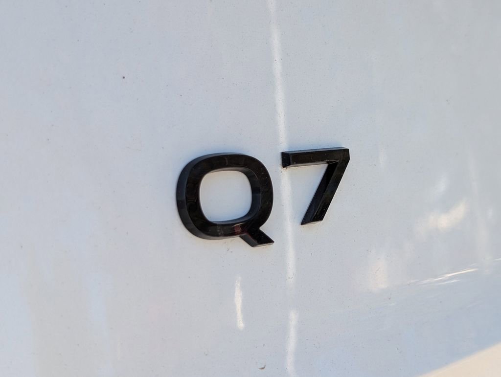 Used 2025 Audi Q7 3.0T Prestige AWD/4WD image 13