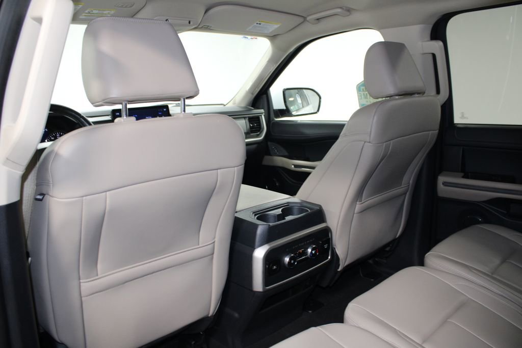 Used 2024 Ford Expedition Max XLT image 29