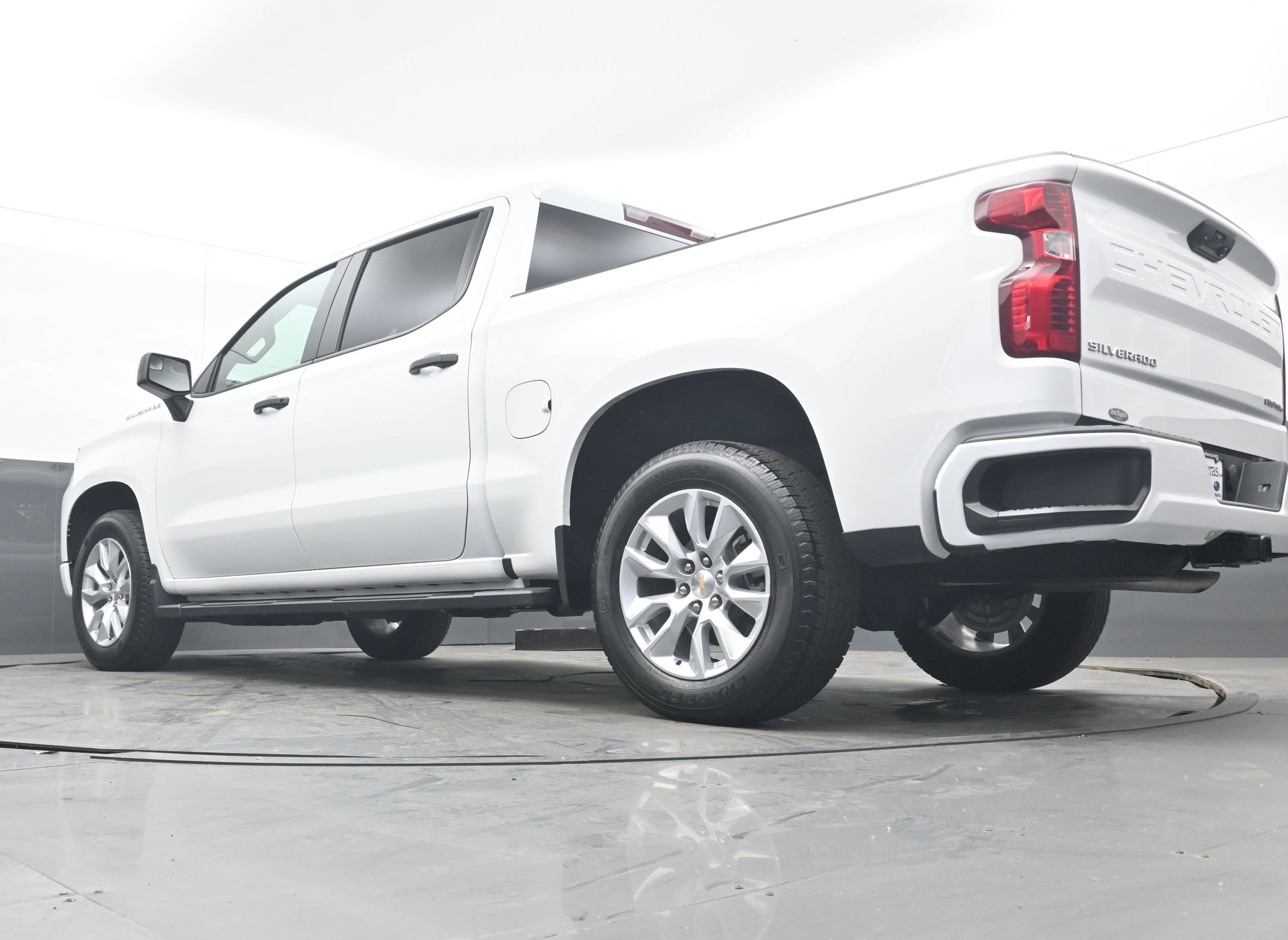 Certified 2026 Chevrolet Silverado 1500 Custom RWD image 29