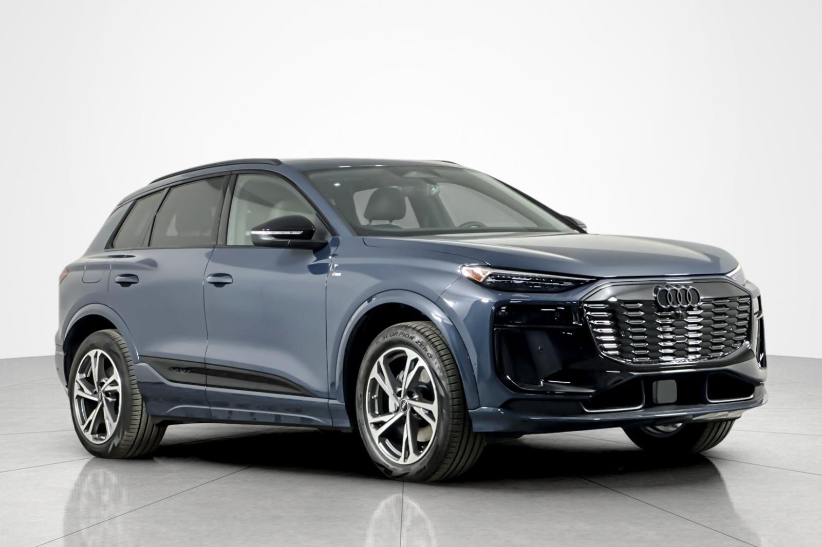 New 2027 Audi Q6 e-tron Premium Plus AWD/4WD image 2
