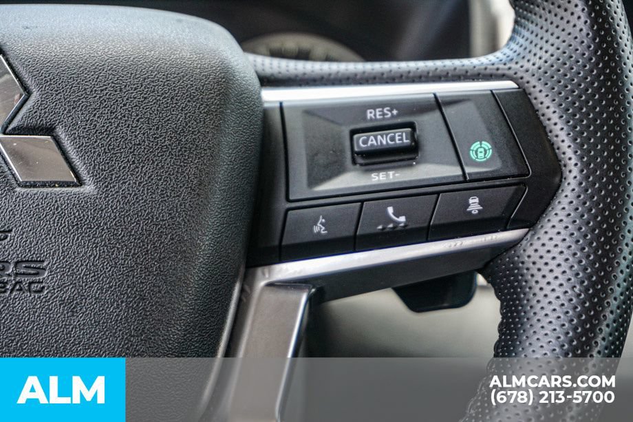 Used 2025 Mitsubishi Outlander SE FWD image 31