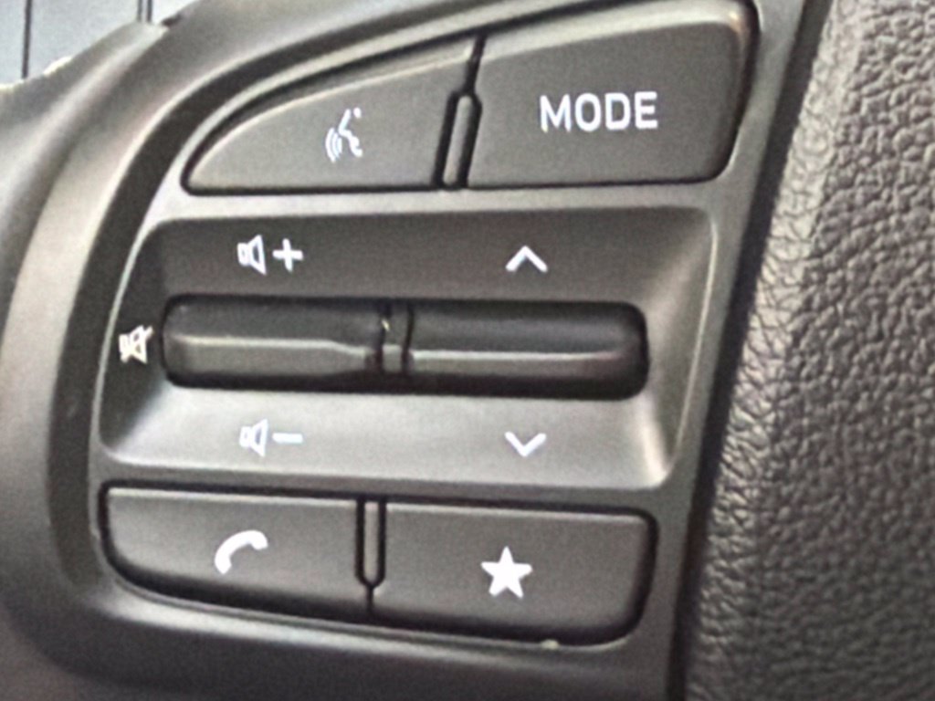 Certified 2026 Hyundai Venue SEL FWD image 20