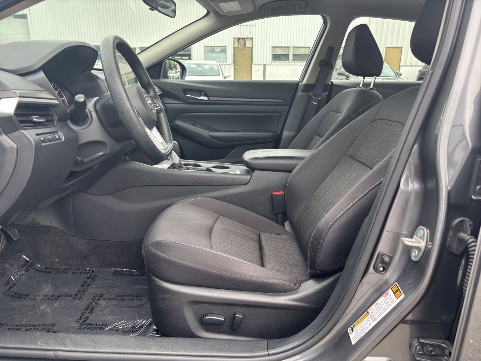 Used 2025 Nissan Altima 2.5 SV FWD image 26