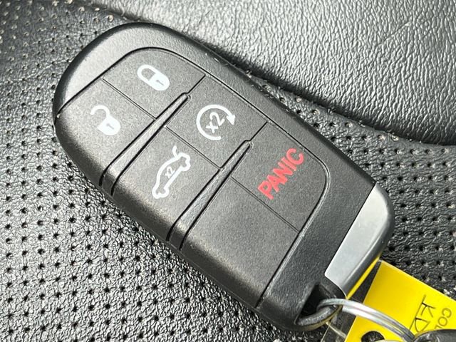 Used 2019 Jeep Cherokee Limited image 10