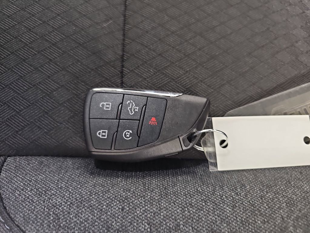 Certified 2025 Chevrolet Silverado 1500 LT image 38