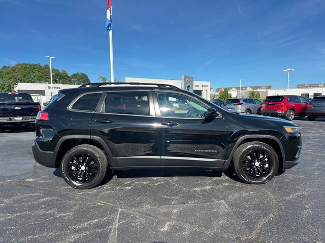 Used 2022 Jeep Cherokee Latitude Lux w/ Mopar Interior Package FWD image 7