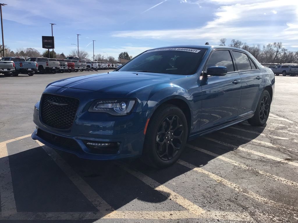 Used 2023 Chrysler 300 Touring L w/ Safetytec Plus Group image 3
