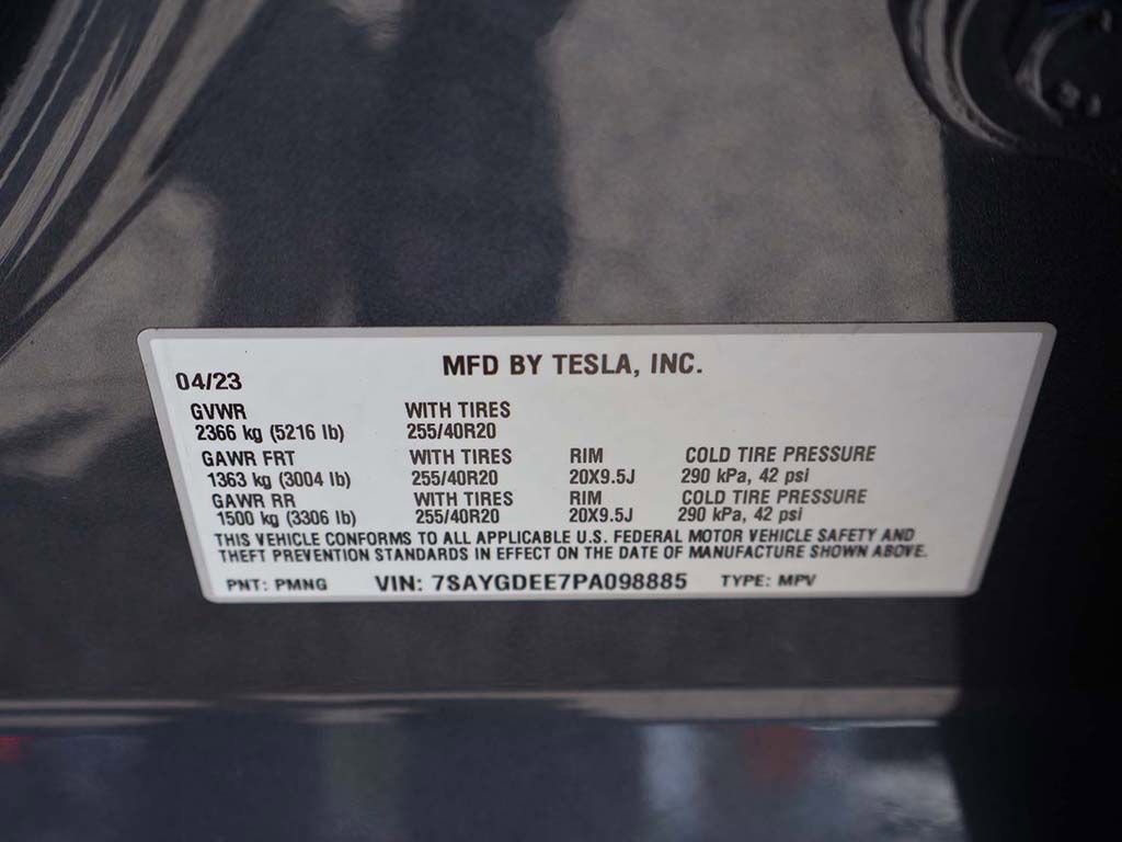 Used 2023 Tesla Model Y Long Range AWD/4WD image 54