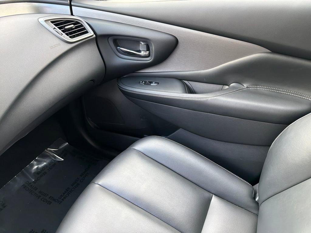 Used 2024 Nissan Murano SV w/ SV Midnight Edition Package image 32