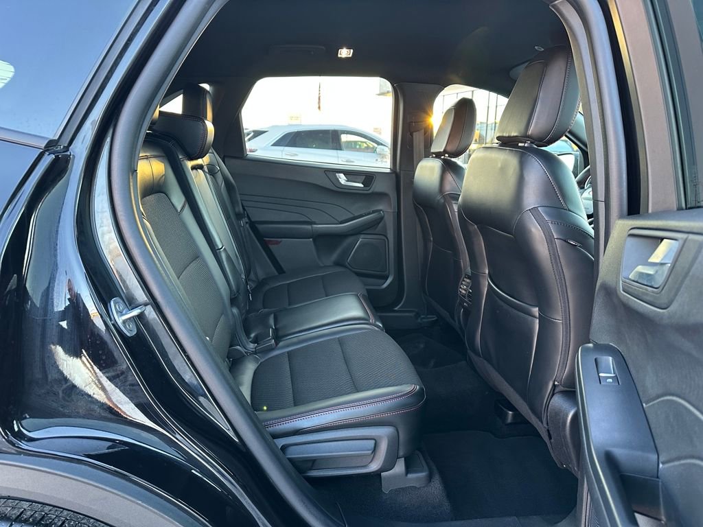 Used 2025 Ford Escape ST-Line image 14