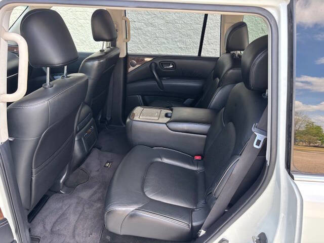 Used 2017 INFINITI QX80 4WD image 11