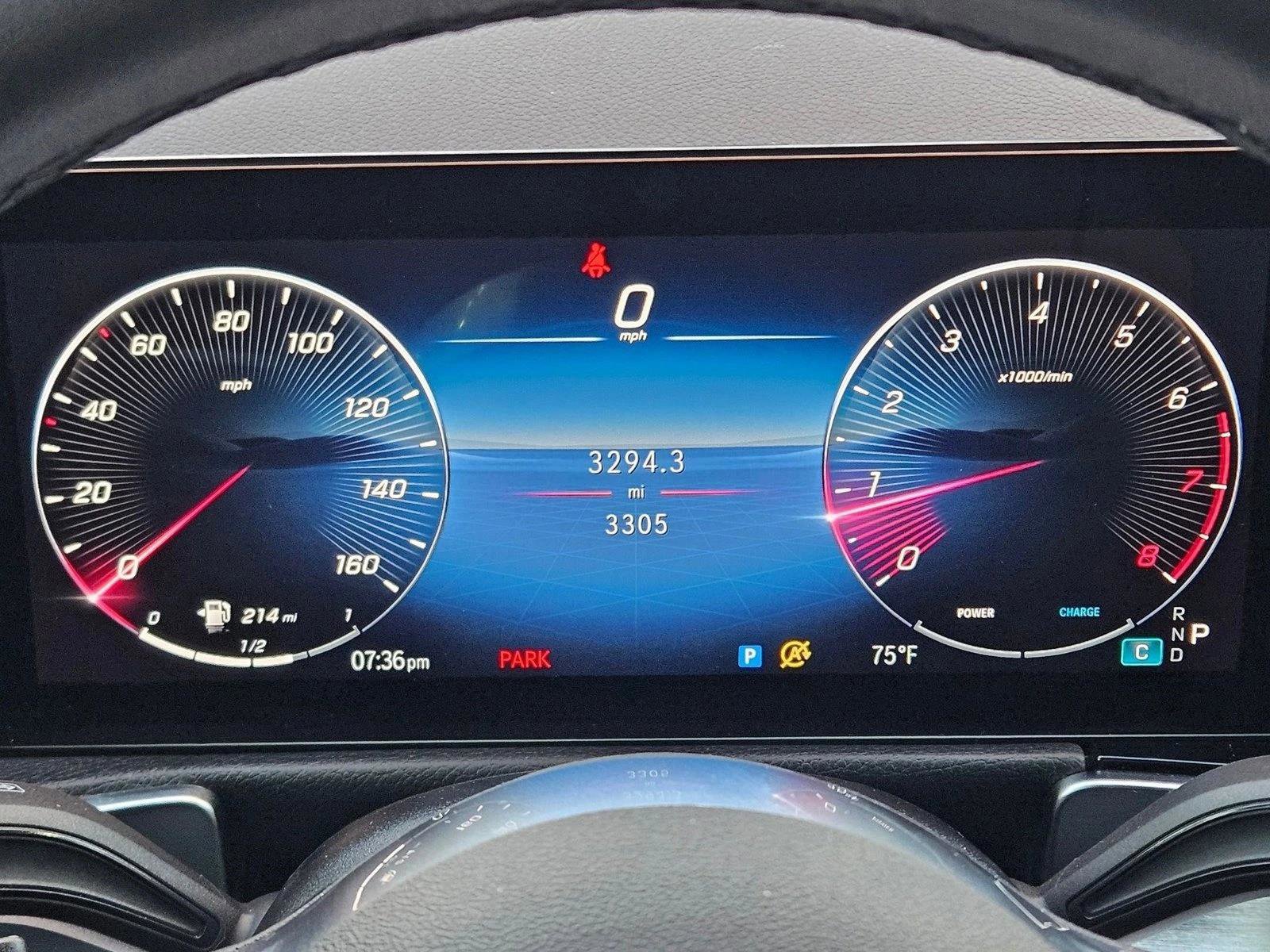 Used 2025 Mercedes-Benz GLB 250 image 11