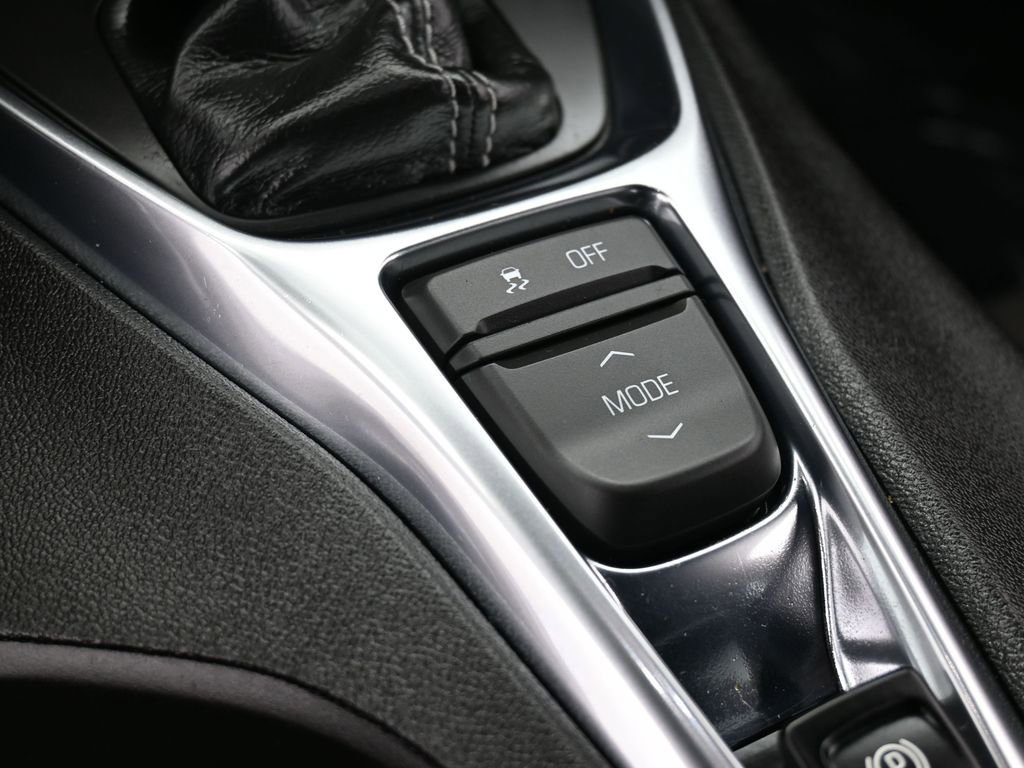 Used 2022 Chevrolet Camaro LT image 24
